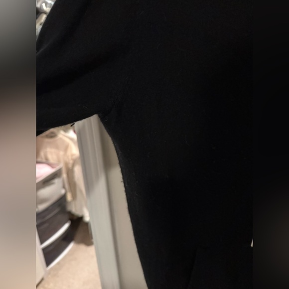 Quince Black Cashmere Sweater - Picture 5 of 5